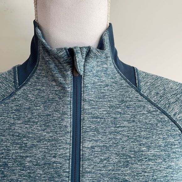 Lululemon always alert 1/2 zip - Picture 7 of 11
